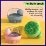 Dog bath brush pet silicone massage brush can be filled with liquid cat and puppy bathing artifact cleaning supplies